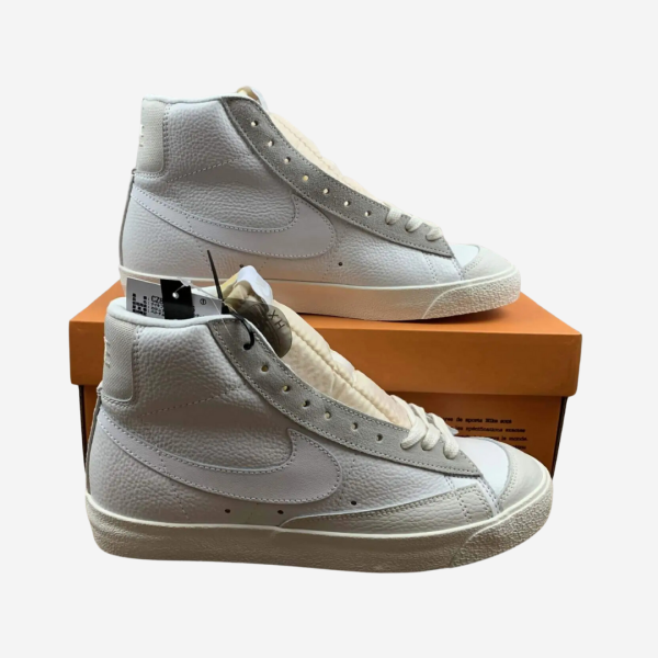 Blazer Classic White