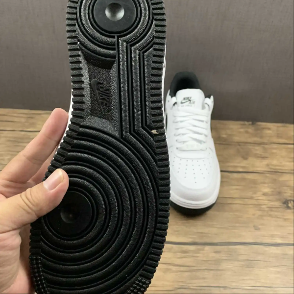 AF1 Black Sole