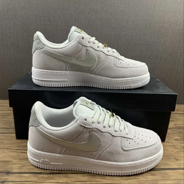 AF1 Light Gary