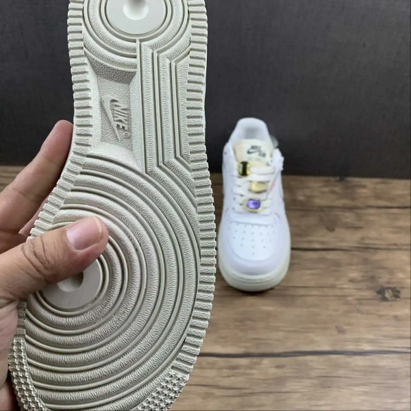 AF1 Summit White