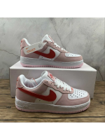 AF1 University Red