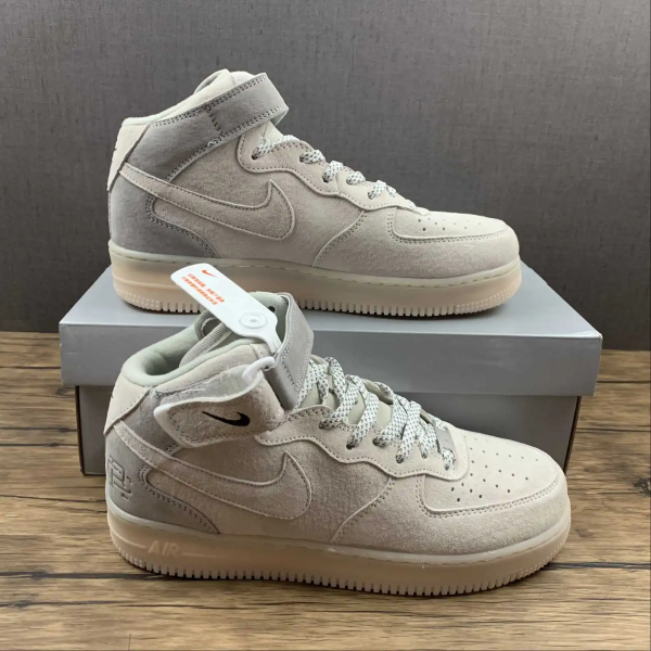 AF1’07 Mid Special Leather