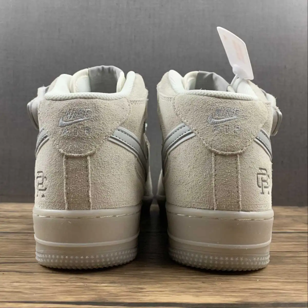 AF1’07 Mid Special Leather