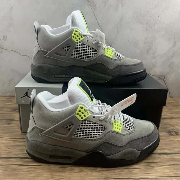 AJ 4 Fluor