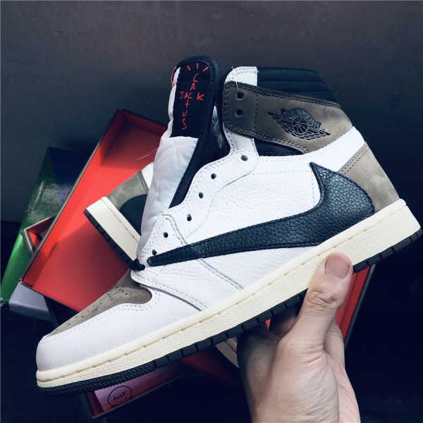 AJ1 Travis