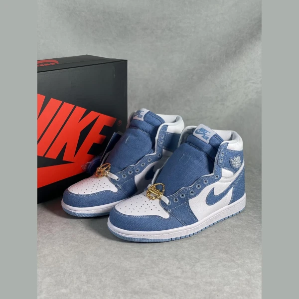 AJ1 University Blue