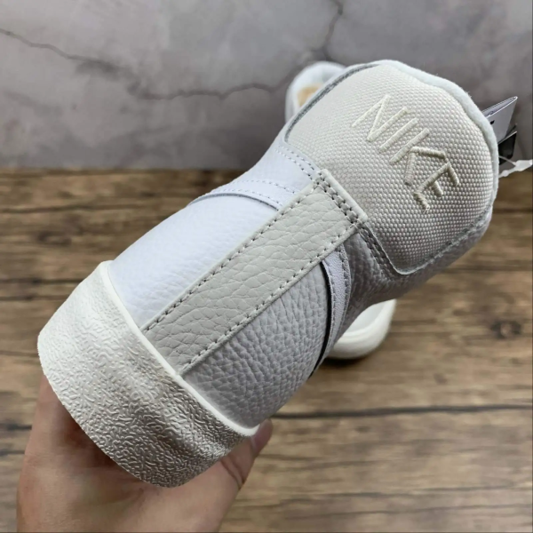 Blazer Classic White