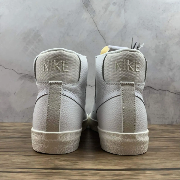 Blazer Classic White