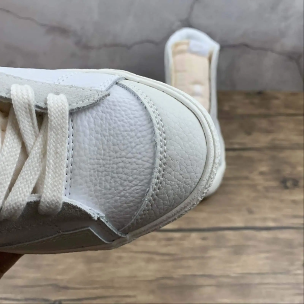 Blazer Classic White