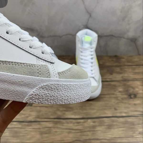 Blazer Classic Yellow