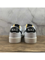 Blazer Low Black Logo