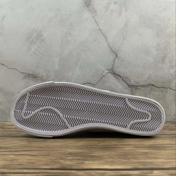 Blazer Low Green Logo