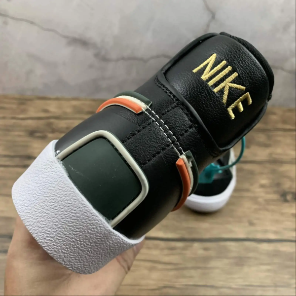 Blazer Super Logo Black