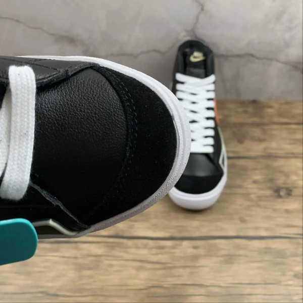 Blazer Super Logo Black