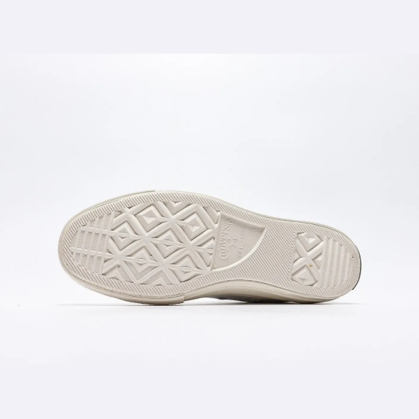 CONV3RS3 PRINCESS OF LONDON