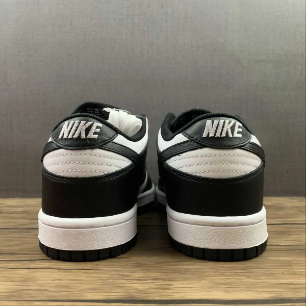 NK Dunk Black White Panda