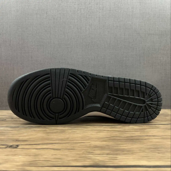 NK Dunk Black & White