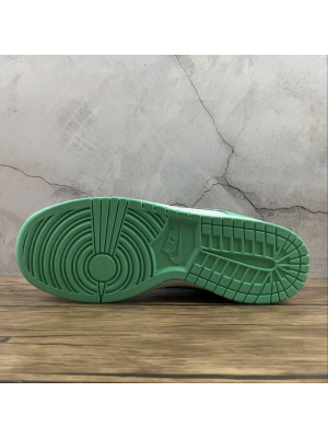 NK-Dunk-Green2.webp