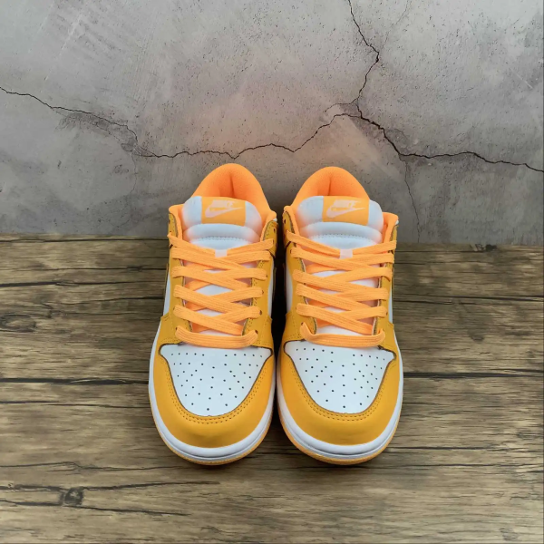 NK Dunk Laser Orange