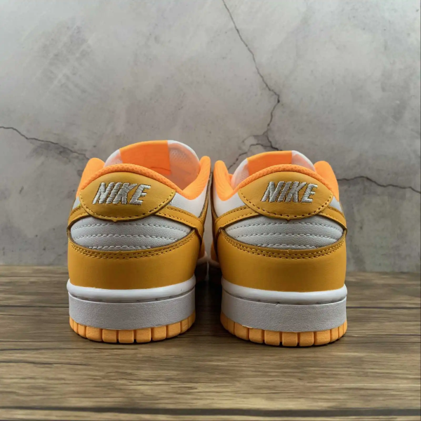NK Dunk Laser Orange