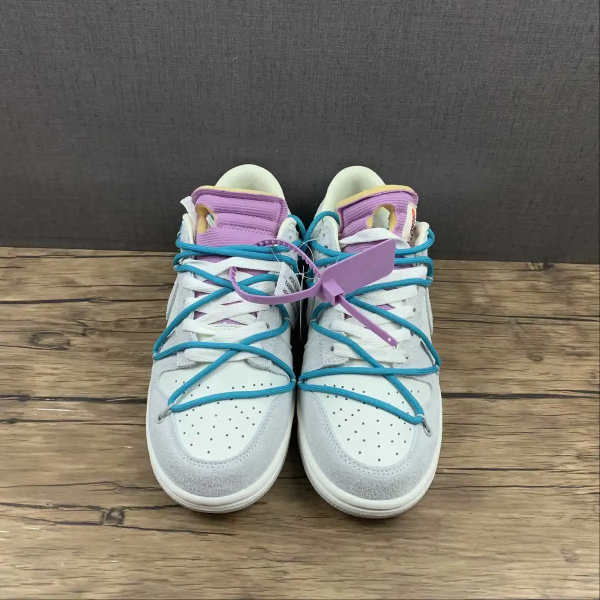 NK SB Dunk Grey and White