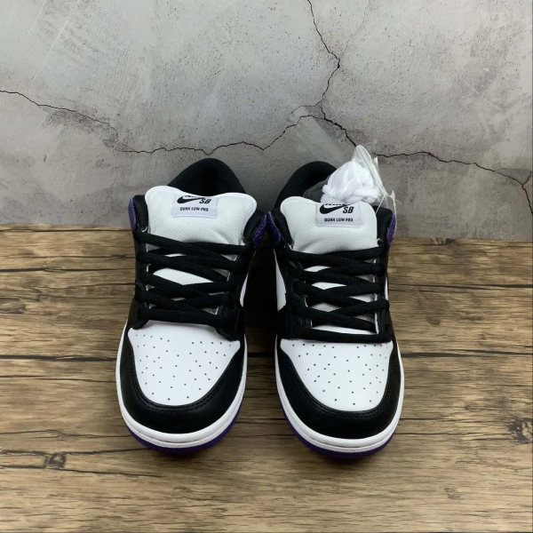 SB Dunk Court Purple