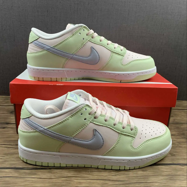 SB Dunk Light Soft
