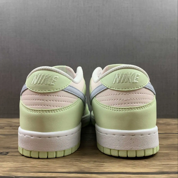 SB Dunk Light Soft