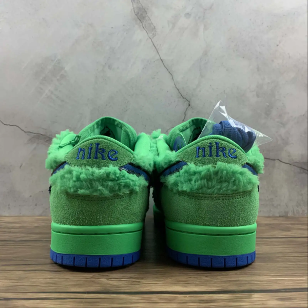SB Dunk QS Green