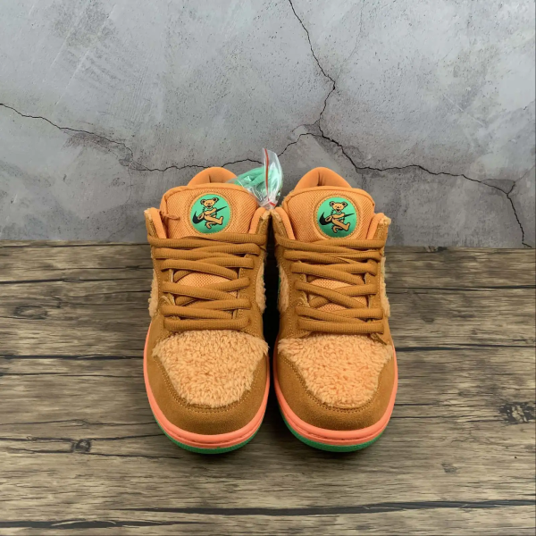 SB Dunk QS Orange