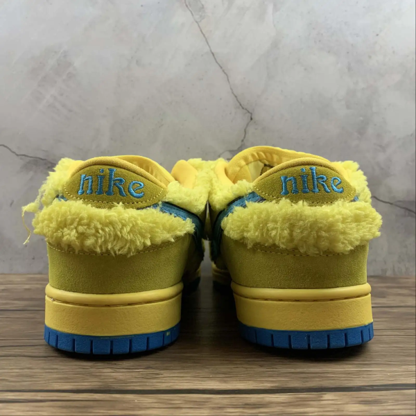 SB Dunk QS Yellow