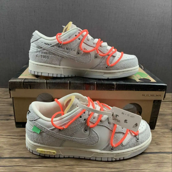 SB Dunk Sail and Neutral Grey