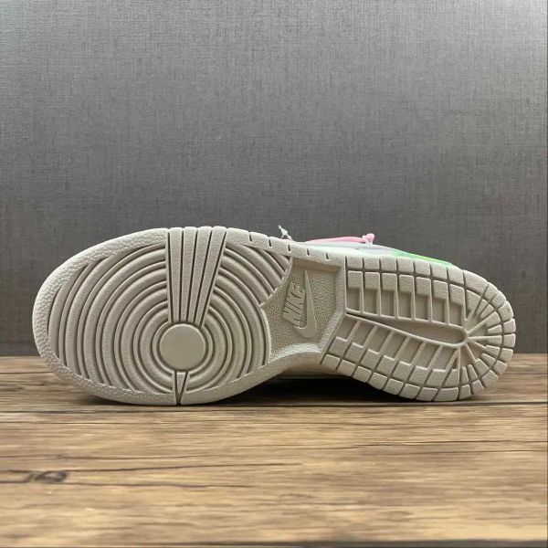 SB Dunk Sail and Neutral Grey 1