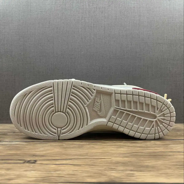 SB Dunk Sail and Neutral Grey Pale Ivory