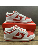 SB Dunk University Red