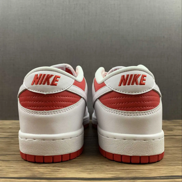 SB Dunk University Red