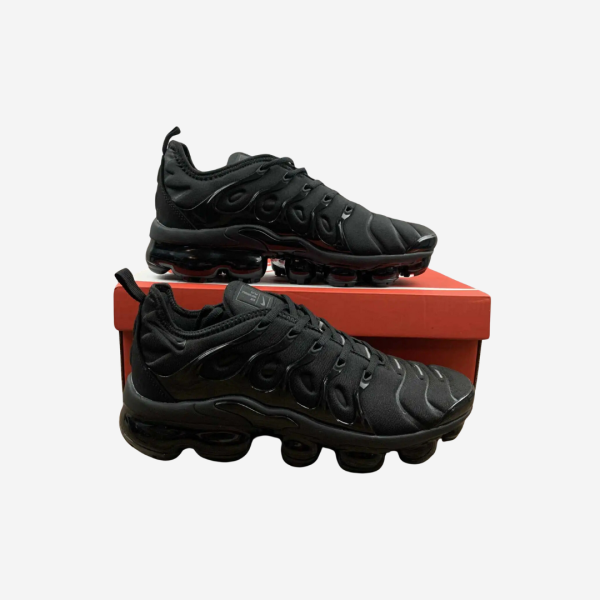 VAPORMAX PLUS Black