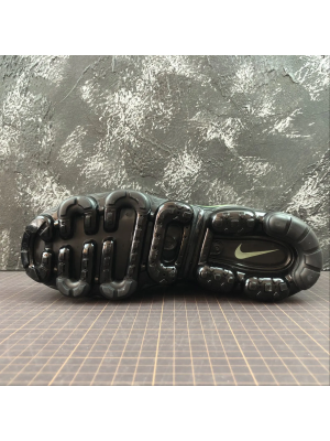 VAPORMAX-PLUS-Degraded-Black-2.webp
