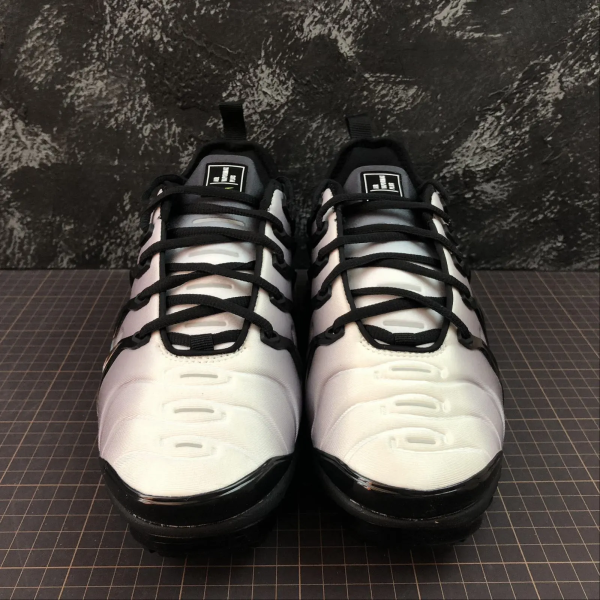 VAPORMAX PLUS Degraded Black