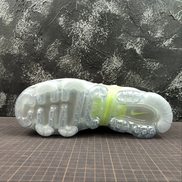 VAPORMAX PLUS Orange