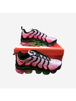 VAPORMAX PLUS Pink