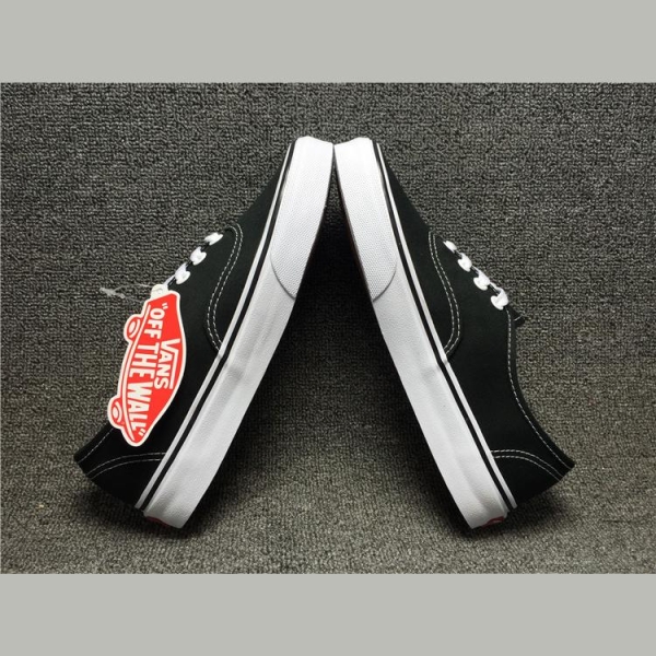 VNS LOW Classic Black