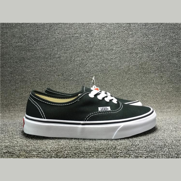 VNS LOW Classic Black