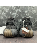 Y33zy 350 Black Star