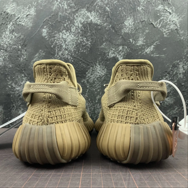 Y33zy 350 Khaki Brown Burn