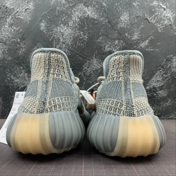 Y33zy 350 Khaki blue