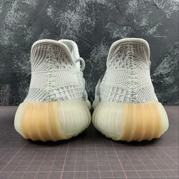 Y33zy 350 V2 Originals