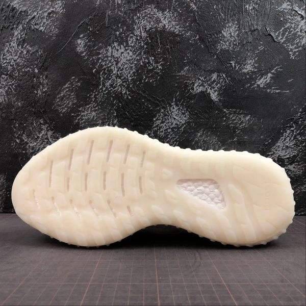 Y33zy 350 V3 Light White