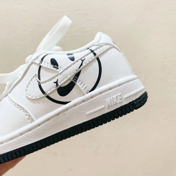 AF1 Kids White Smile